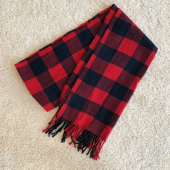 NWOT Soft Red Navy Blue Checkered Scarf - Picture 2 of 7